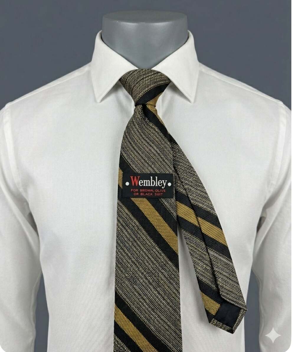 Moschino Striped Silk Tie with Figurine Motif Made in Italy,